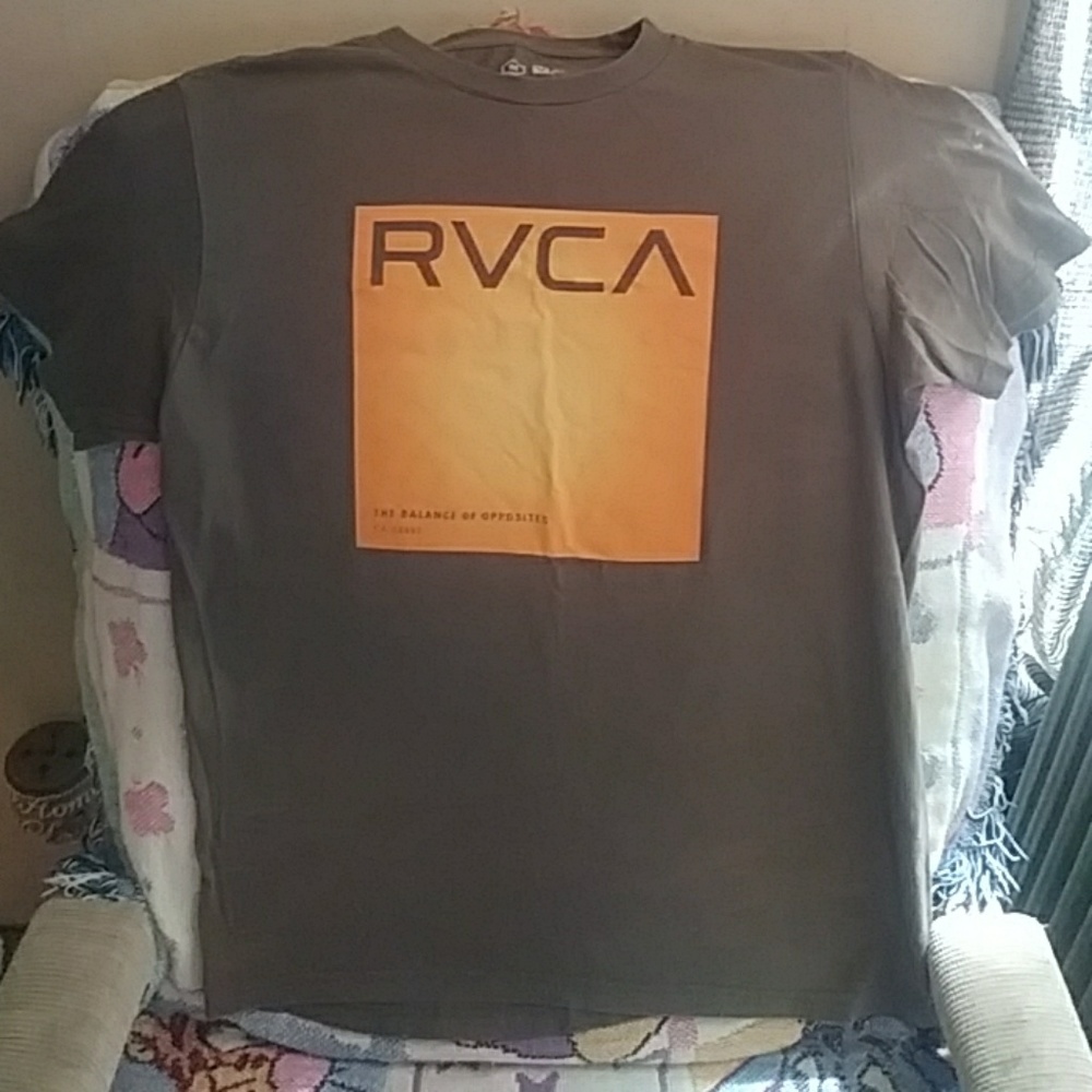 RUCA Sunburst graphic t-shirt